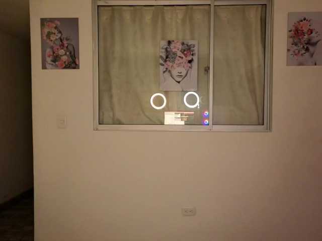 Live sex webcam photo for sexxyladyy #291164054