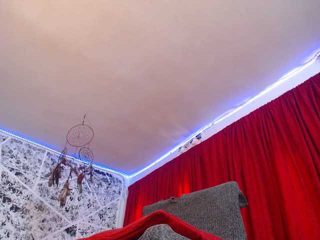 Live sex webcam photo for sexxymegats #291474788