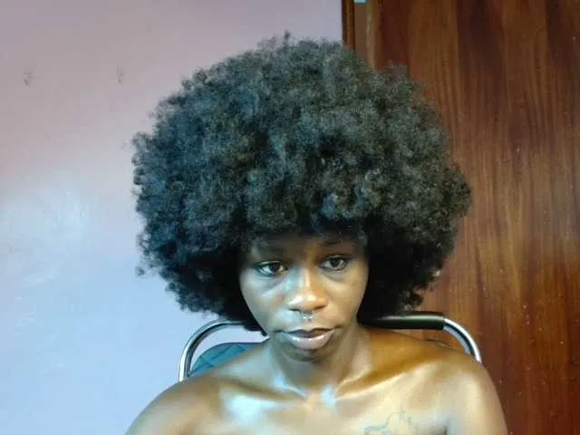 Live sex webcam photo for sexxytracy #277213290