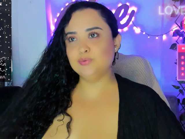 Live sex webcam photo for sexy-Cloe #276498894