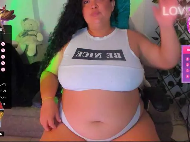 Live sex webcam photo for sexy-Cloe #276700587