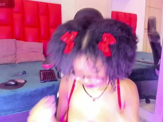 Live sex webcam photo for sexy-alanaa #288069248