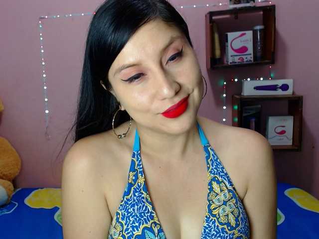 Live sex webcam photo for sexy-annie #291367875