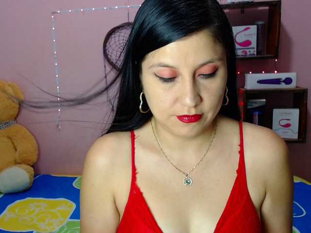 Live sex webcam photo for sexy-annie #292063858