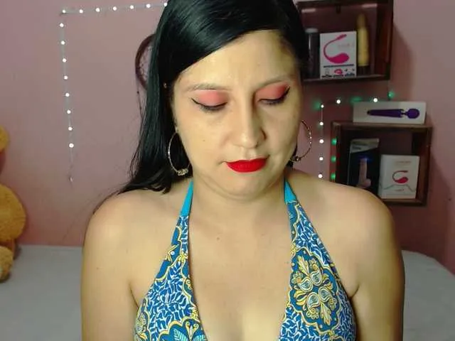Live sex webcam photo for sexy-annie #292464964