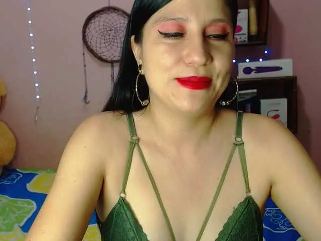 Live sex webcam photo for sexy-annie #293140094