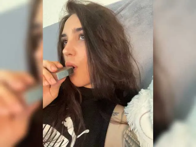 Live sex webcam photo for sexy-assian #274156720