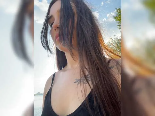 Live sex webcam photo for sexy-assian #274481232