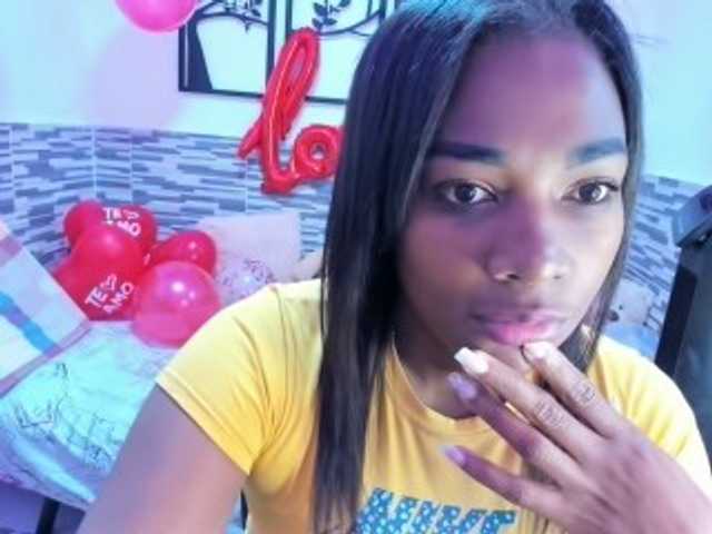 Live sex webcam photo for sexy-baby4 #272450055