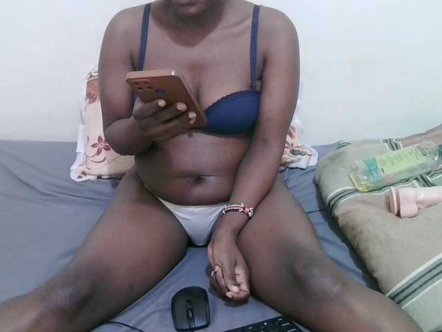 Live sex webcam photo for sexy-bbae #291288642