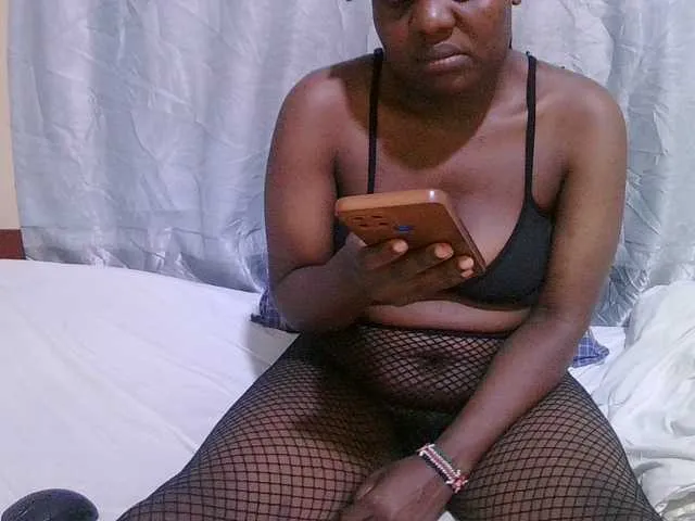 Live sex webcam photo for sexy-bbae #292497285