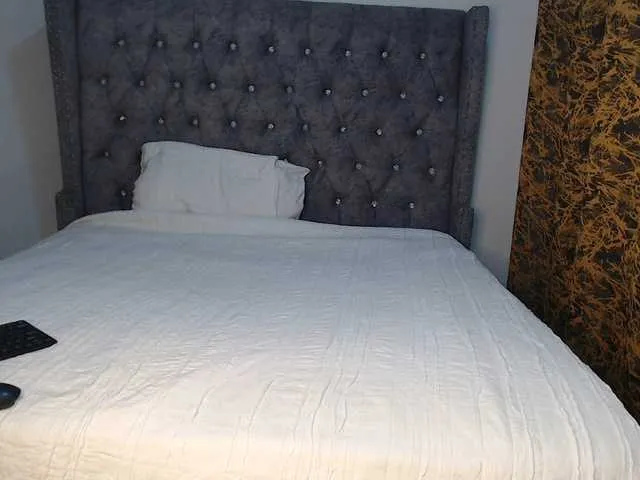 Live sex webcam photo for sexy-chocco #291584236