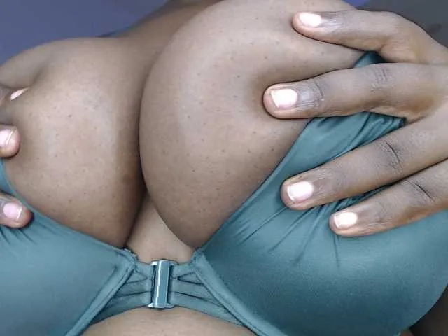 Live sex webcam photo for sexy-chocco #293685785