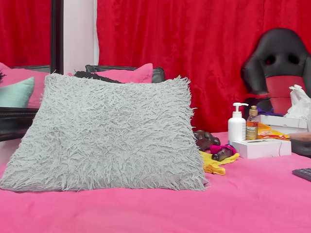 Live sex webcam photo for sexy-danna #276032094