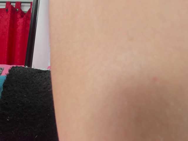 Live sex webcam photo for sexy-danna #276111249