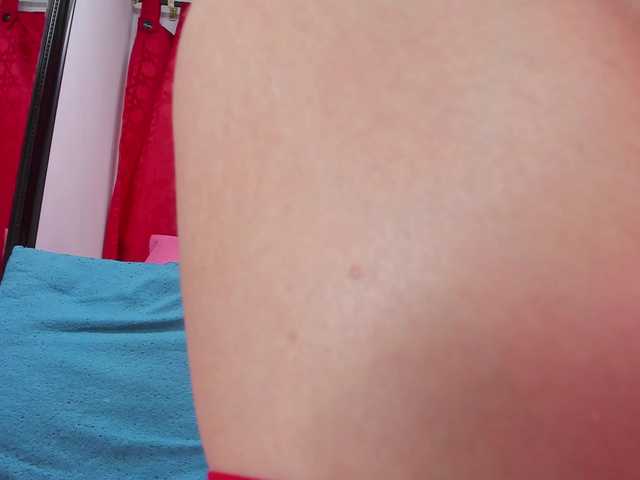 Live sex webcam photo for sexy-danna #276786024