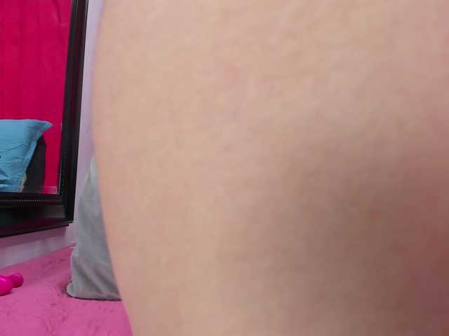 Live sex webcam photo for sexy-danna #277210076