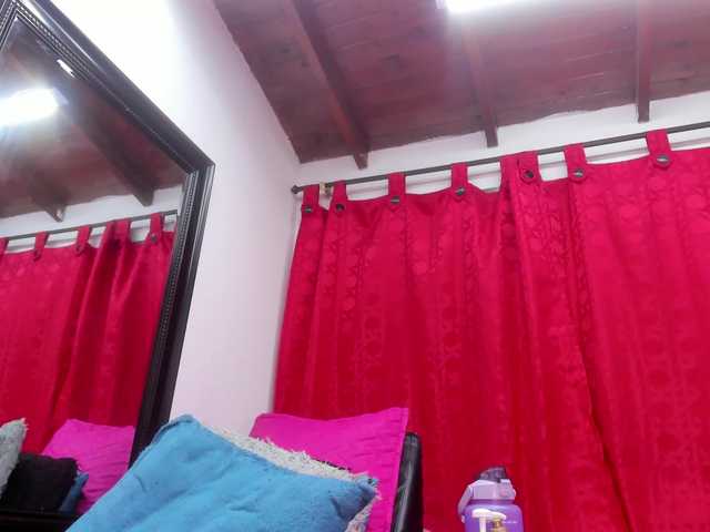 Live sex webcam photo for sexy-danna #277486805