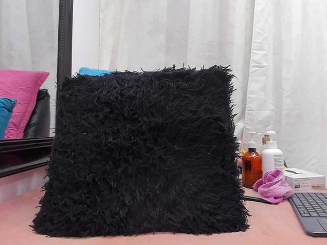 Live sex webcam photo for sexy-danna #278150686