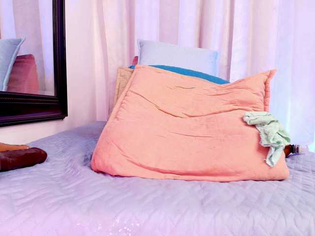 Live sex webcam photo for sexy-danna #290824822