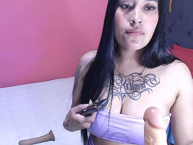 Live sex webcam photo for sexy-giirl #290741195