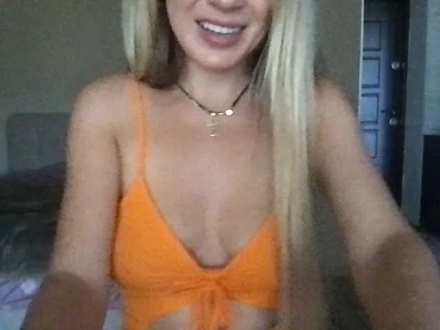 Live sex webcam photo for sexy-girl999 #291798121