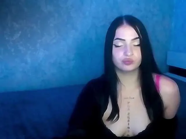 Live sex webcam photo for sexy-girl999 #294299161