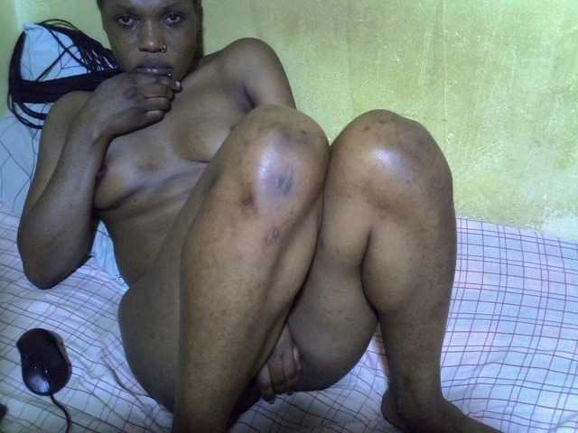 Live sex webcam photo for sexy-lizzy #276103825