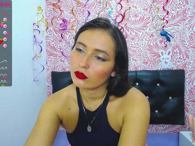 Live sex webcam photo for sexy-nina #272732426