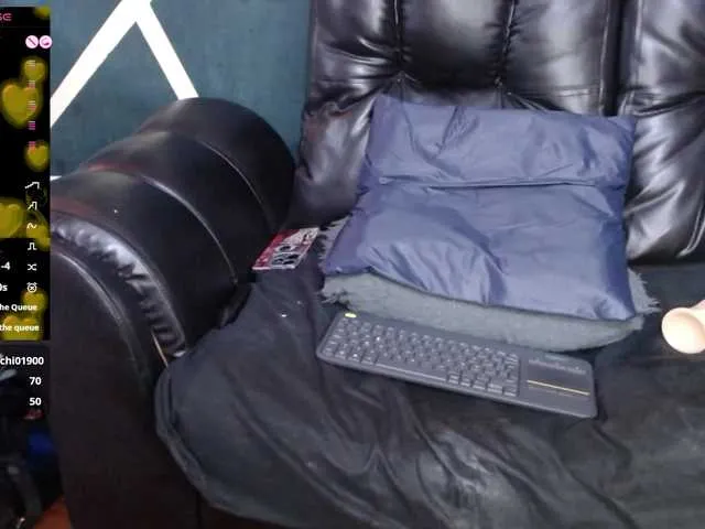 Live sex webcam photo for sexy-redgirl1 #291109865