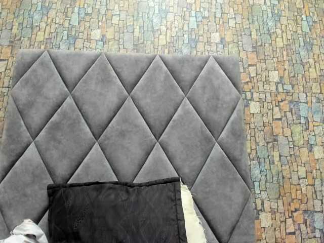 Live sex webcam photo for sexy-skinny-h #272444011