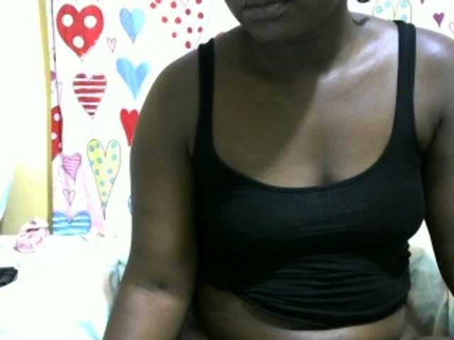 Live sex webcam photo for sexy-val1 #276907919