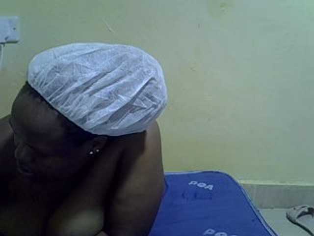 Live sex webcam photo for sexy-yola #275461208