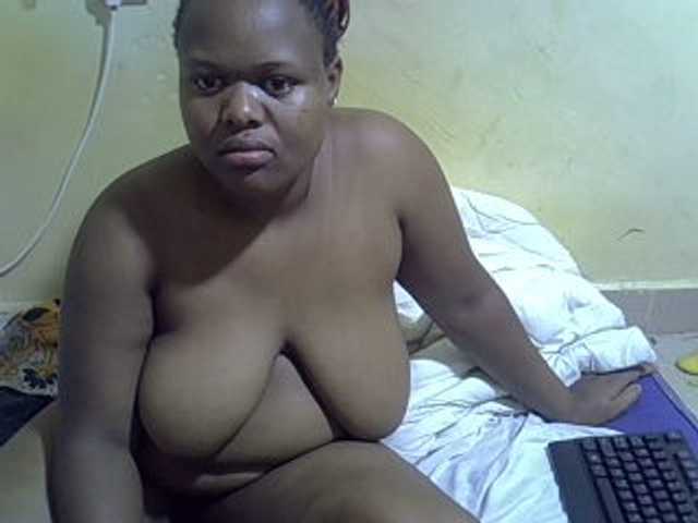 Live sex webcam photo for sexy-yola #275528792