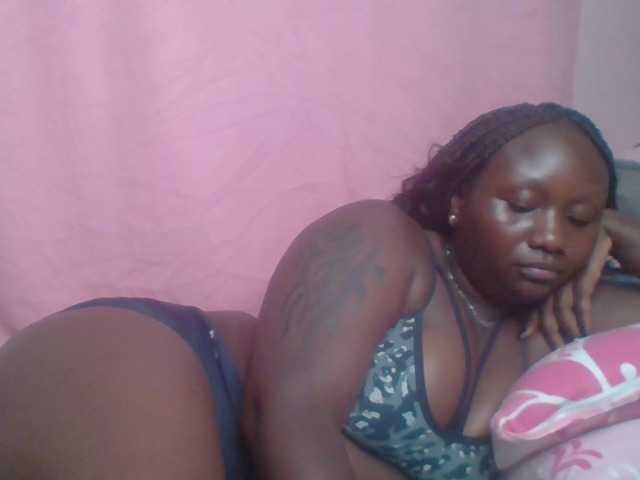 Live sex webcam photo for sexy-zaharah #278145214