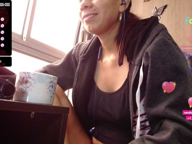 Live sex webcam photo for sexya-1 #272423369