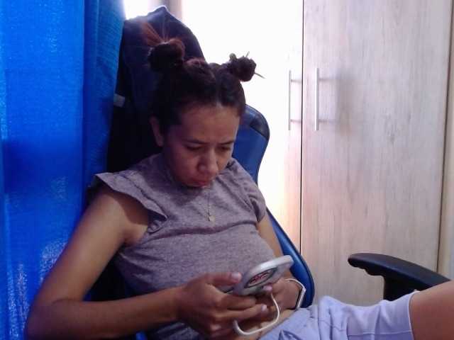 Live sex webcam photo for sexya-1 #291837392