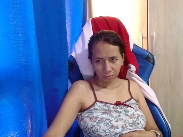 Live sex webcam photo for sexya-1 #292095066