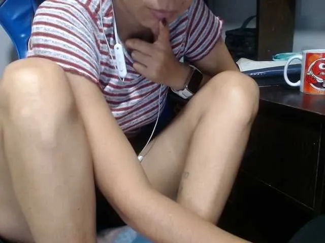 Live sex webcam photo for sexya-1 #292292212