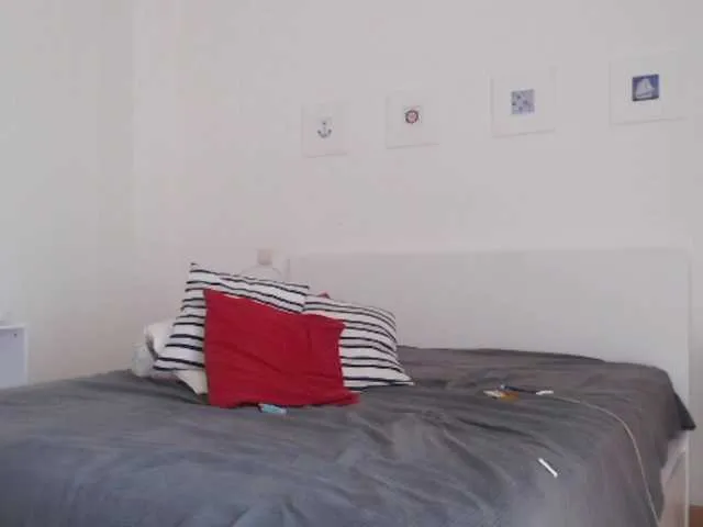 Live sex webcam photo for sexyandmarried #290951211