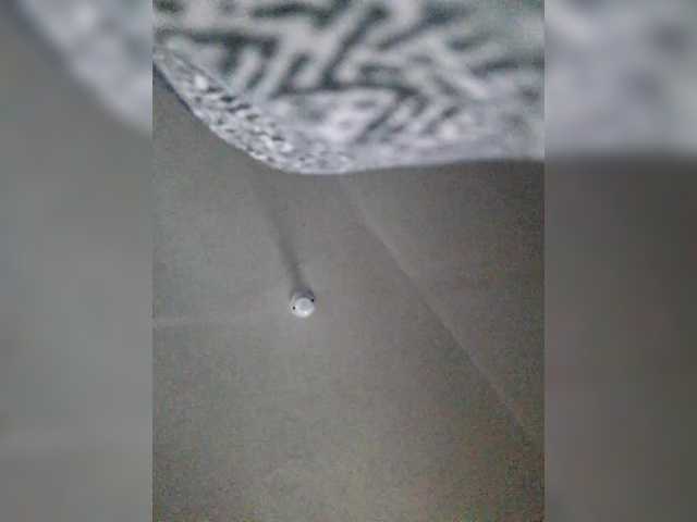 Live sex webcam photo for sexyasian27 #290485535