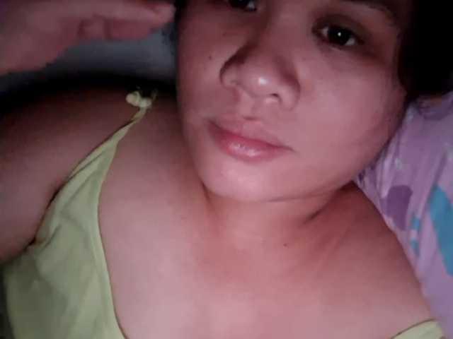 Live sex webcam photo for sexyasian27 #292065730