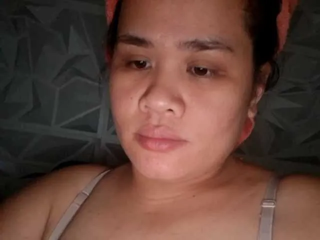 Live sex webcam photo for sexyasian27 #292352699