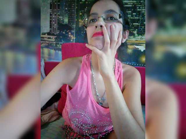 Live sex webcam photo for sexybadbitch #290166425