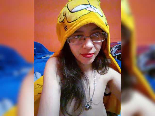 Live sex webcam photo for sexybadbitch #290448053