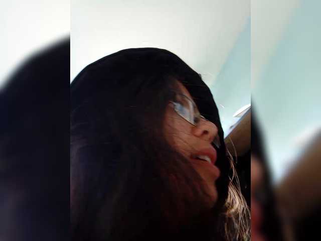 Live sex webcam photo for sexybadbitch #290480297