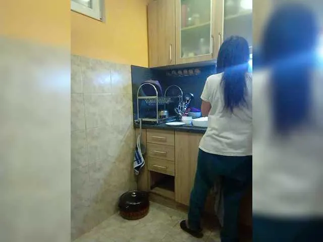 Live sex webcam photo for sexybadbitch #290488897