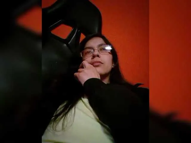 Live sex webcam photo for sexybadbitch #290543336