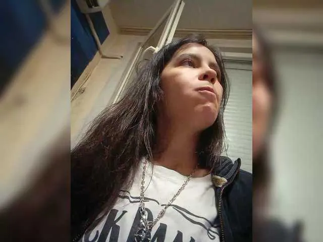 Live sex webcam photo for sexybadbitch #290602010