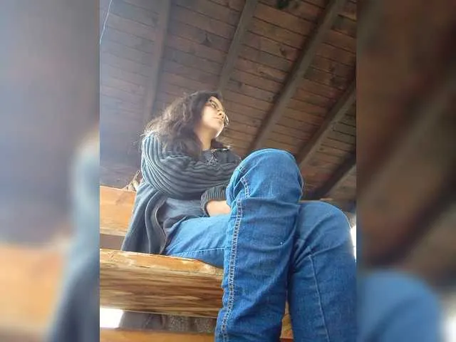 Live sex webcam photo for sexybadbitch #290813361